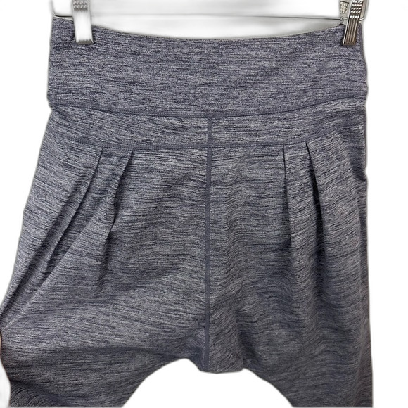 Lululemon Heathered Deep Indigo Happy Hatha Crop Size 4 - Picture 7 of 15